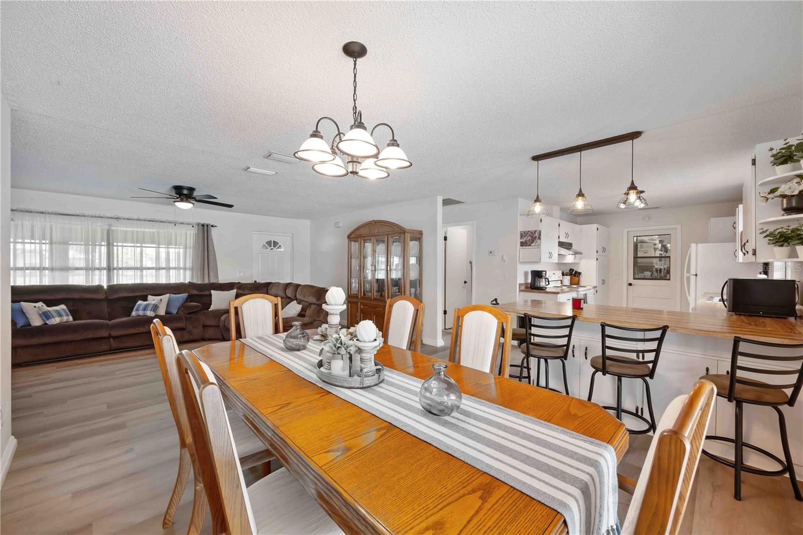 WALK/WATER LAKE ESTATES PH 03 - Residential