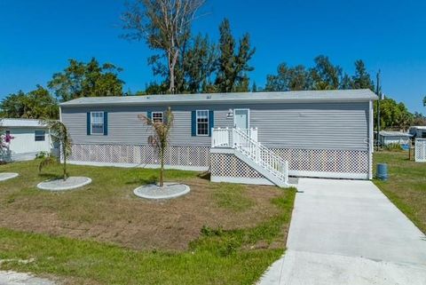 Photo of 14418 Stephens Road, Port Charlotte, FL 33953 (MLS # C7517916)