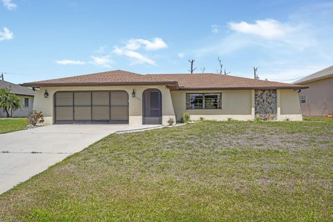Photo of 9340 San Bernandino Avenue, Englewood, FL 34224 (MLS # D6146884)