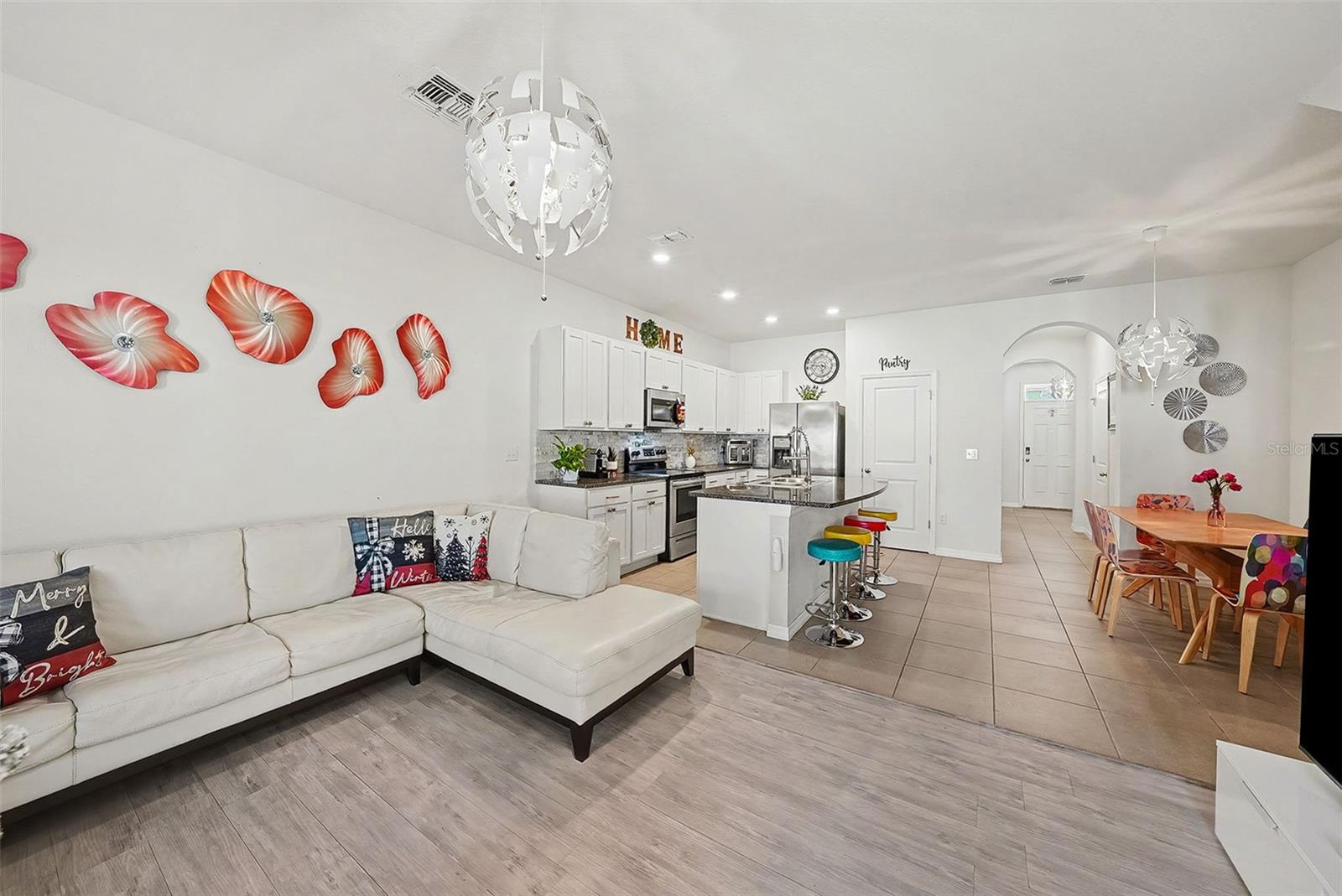 DISTRICT/BLOOMINGDALE - Residential