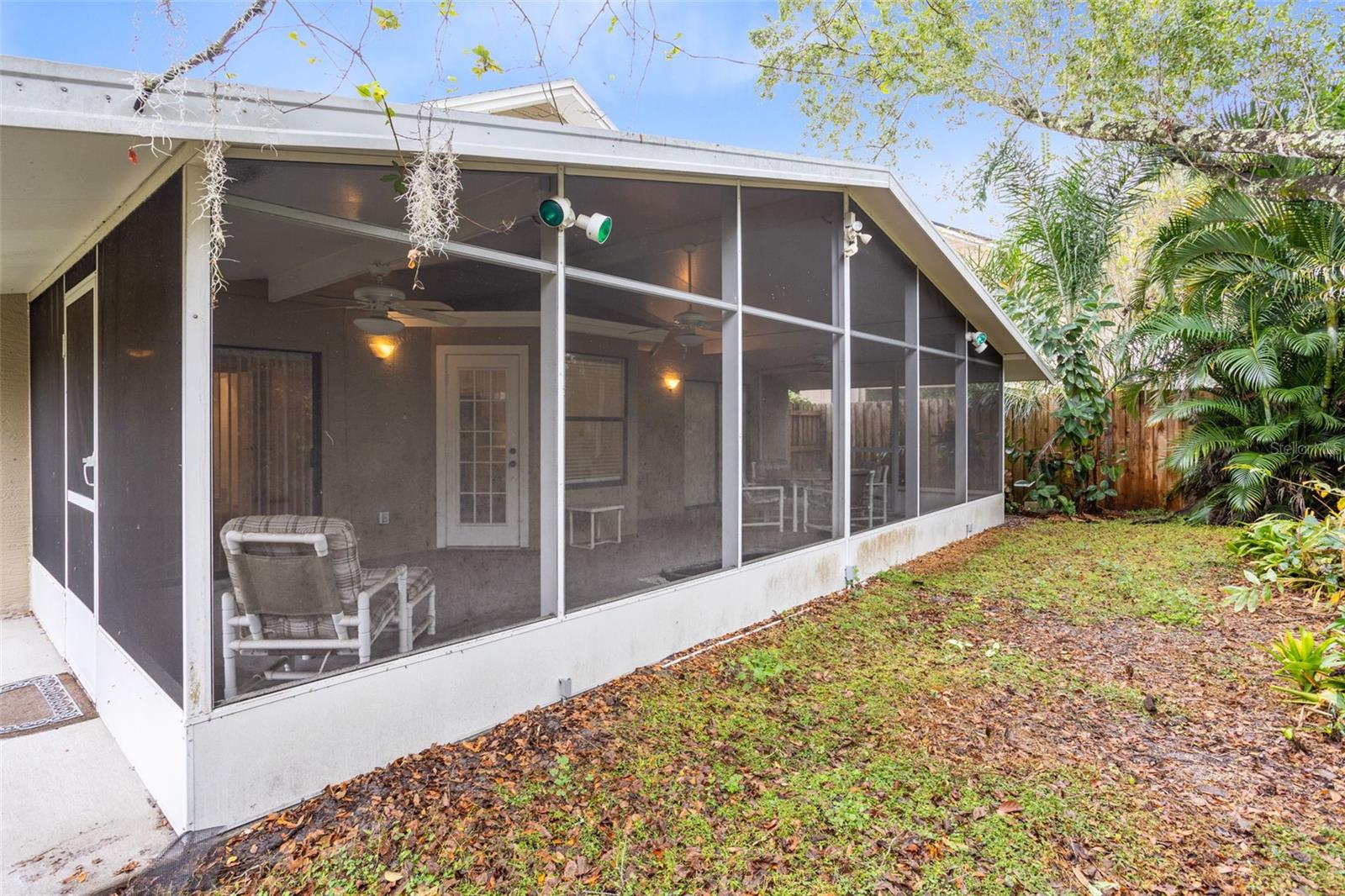 HYDE PARK - Residential Lease