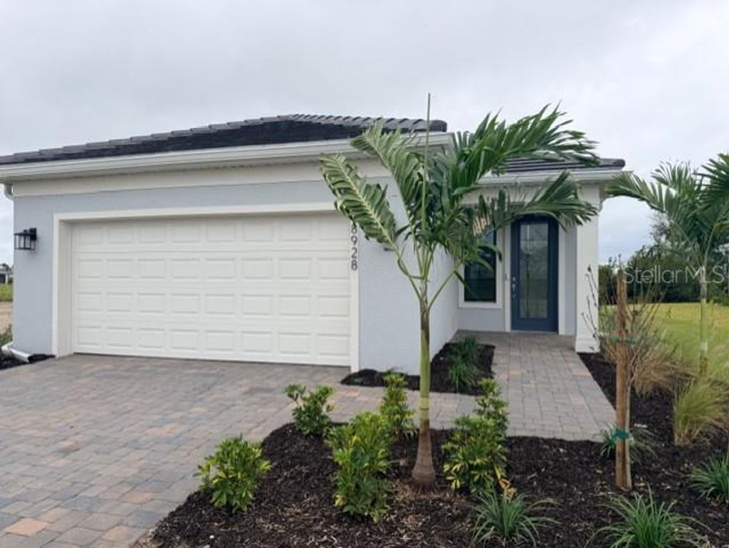 Photo of 18928 Indian Rock Place, Lakewood Ranch, FL 34211 (MLS # TB8437001)
