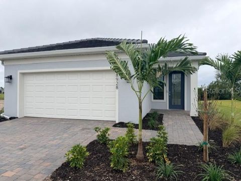Photo of 18928 Indian Rock Place, Lakewood Ranch, FL 34211 (MLS # TB8437001)