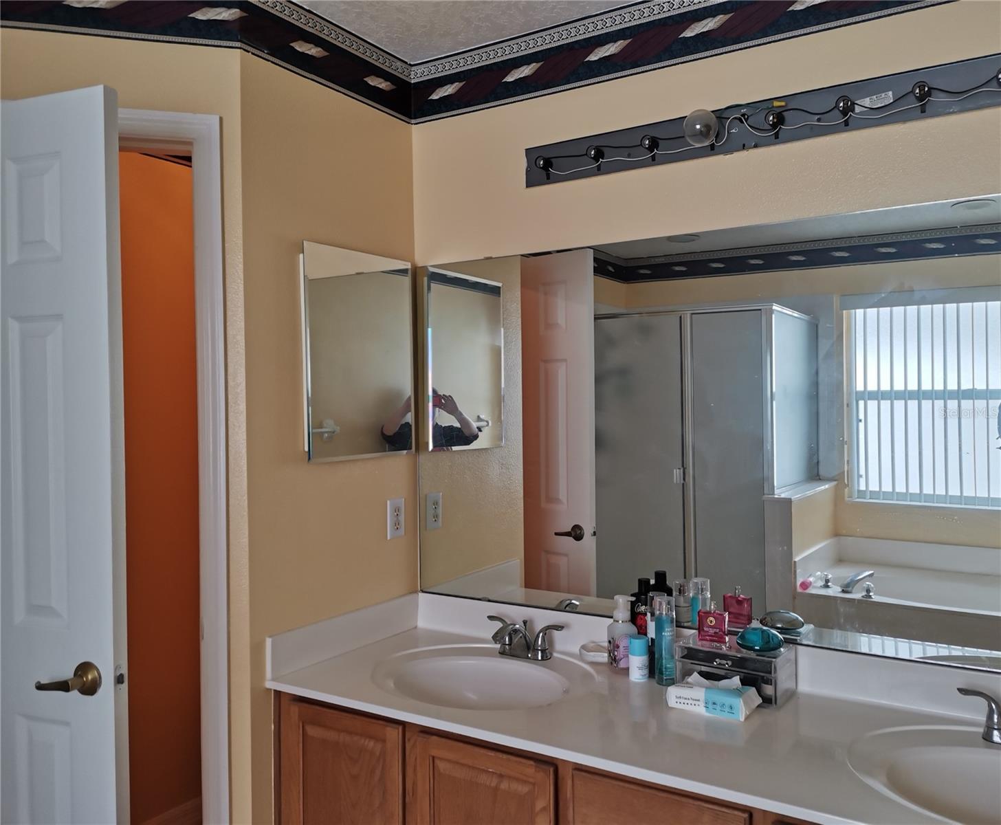 WAVERLEE WOODS 1ST AMD - Residential