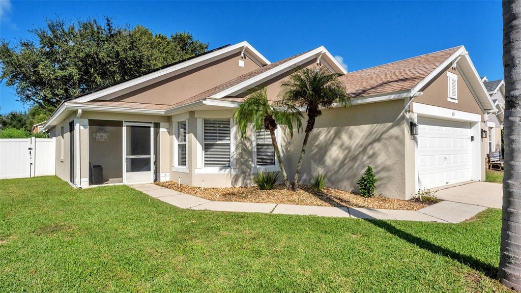 Photo of 815 Windsor Estates Dr, Davenport, FL 33837 (MLS # L4965295)