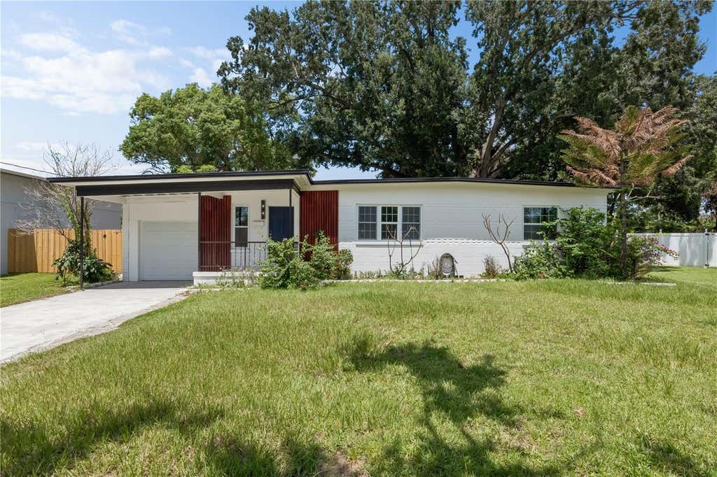 Photo of 2639 Betty Street, Orlando, FL 32803 (MLS # O6432955)
