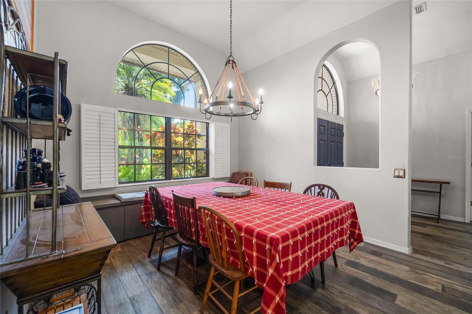 KINGSBOROUGH GARDENS SUB - Residential