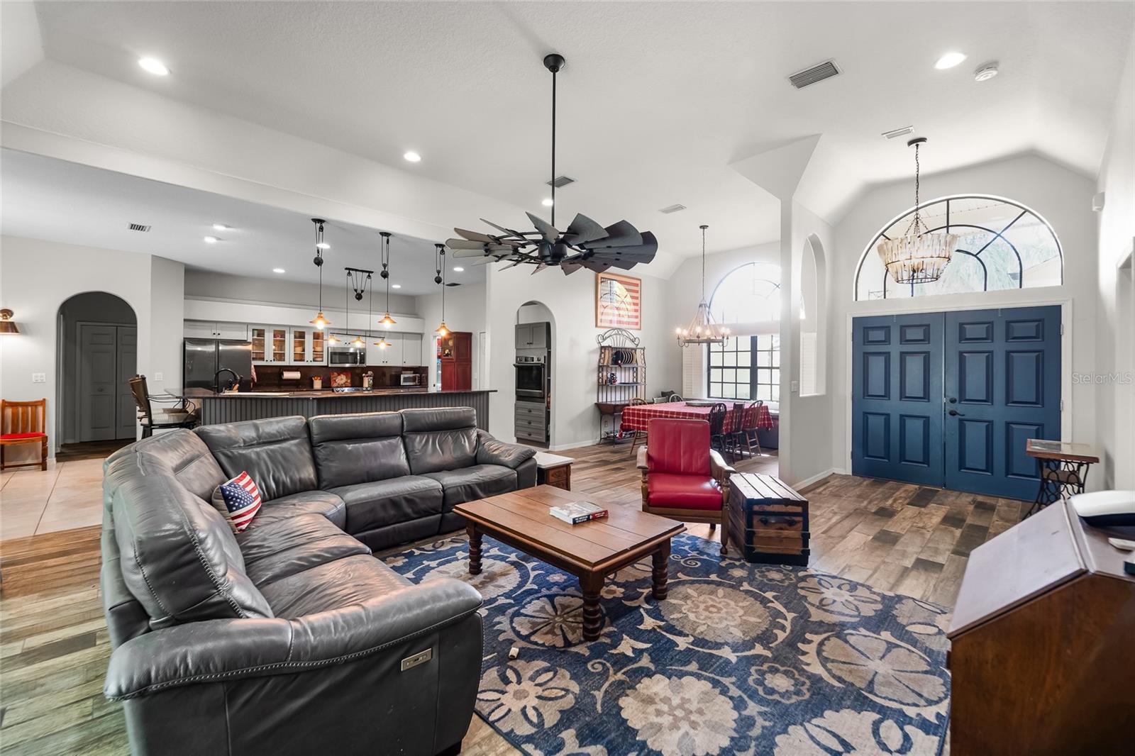 KINGSBOROUGH GARDENS SUB - Residential