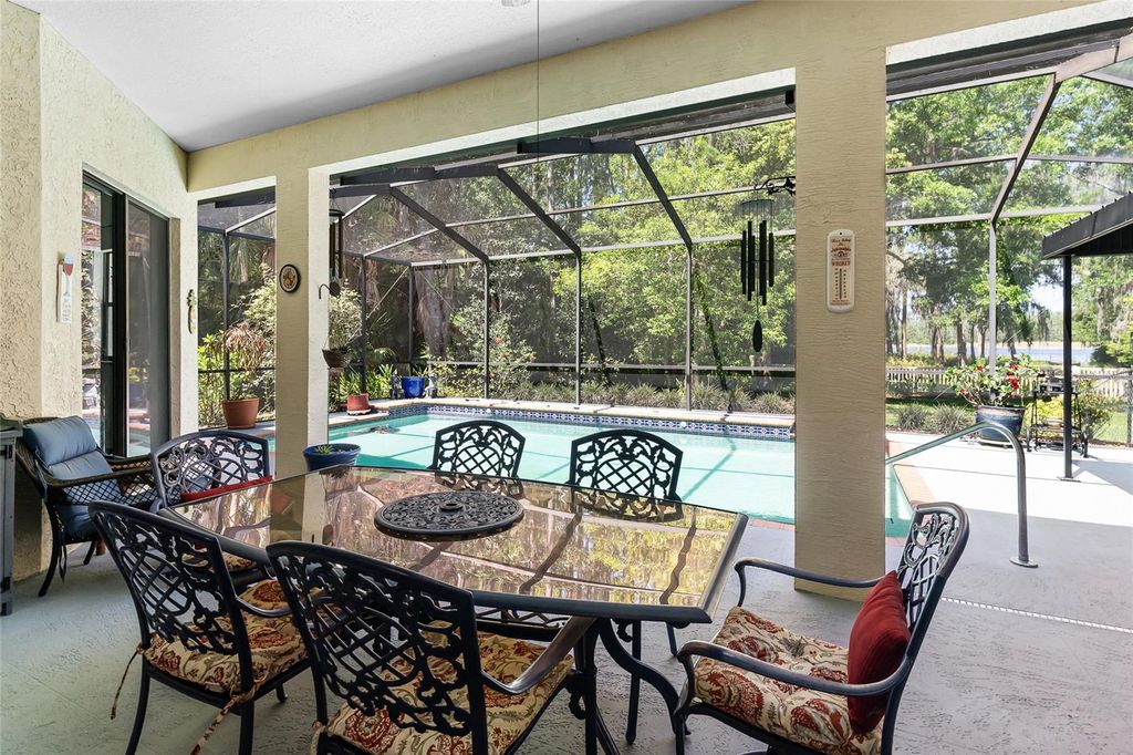 Photo of 1012 Kingsborough Gardens Court, Lutz, FL 33548 (MLS # TB8501775)