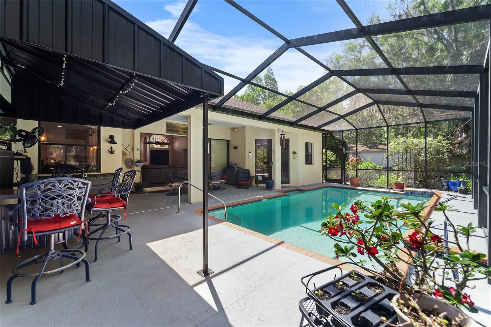 KINGSBOROUGH GARDENS SUB - Residential