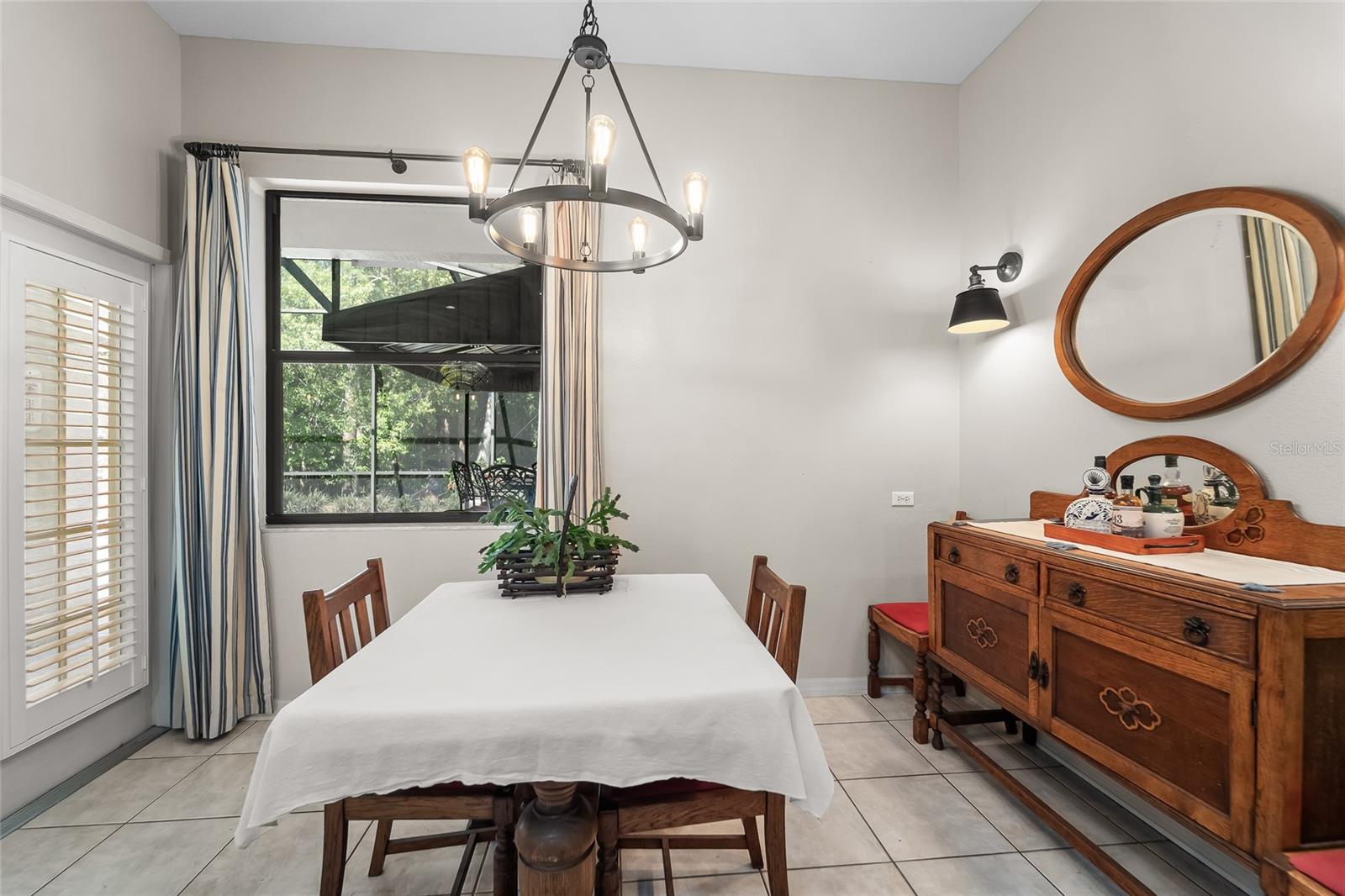 KINGSBOROUGH GARDENS SUB - Residential