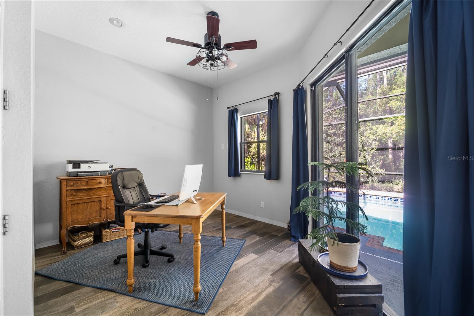 KINGSBOROUGH GARDENS SUB - Residential