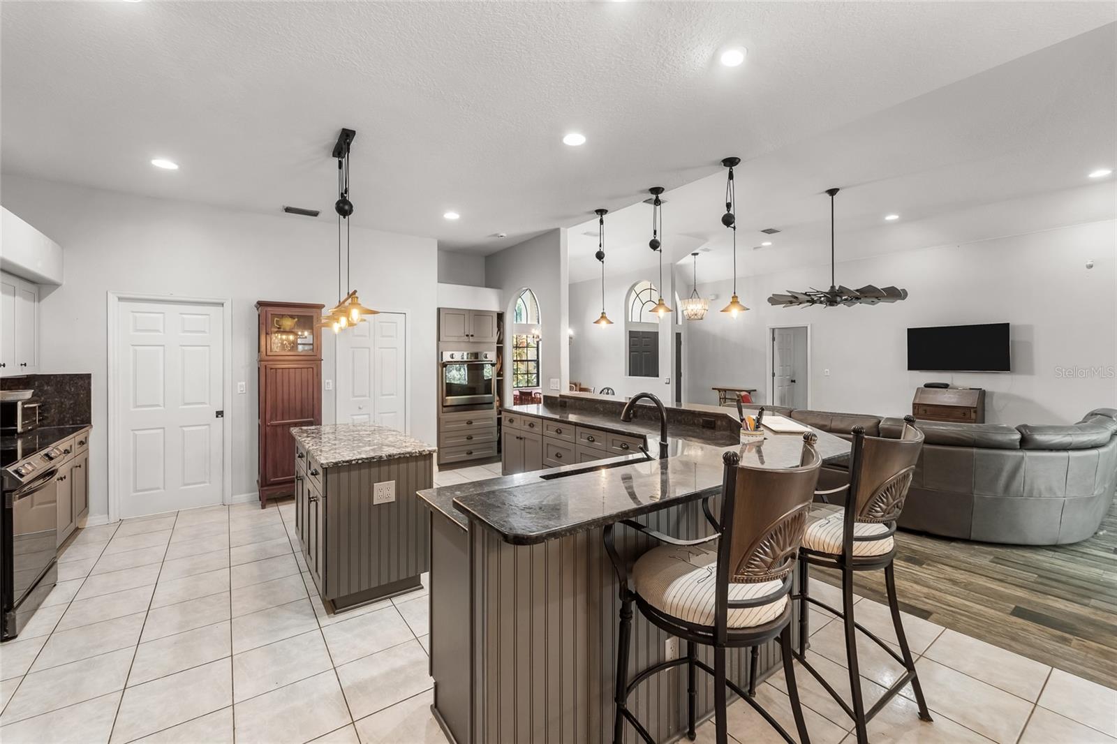 KINGSBOROUGH GARDENS SUB - Residential