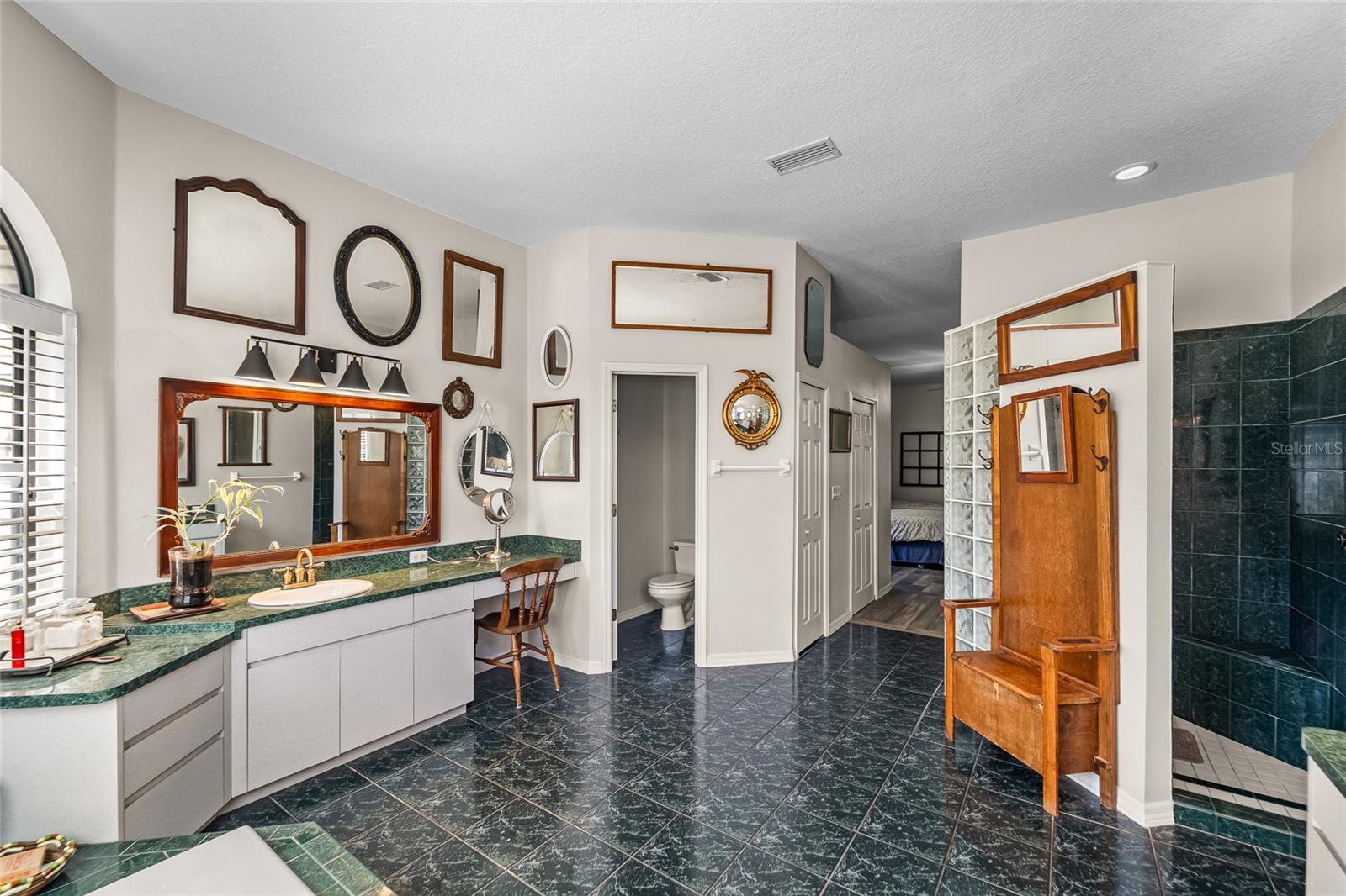 KINGSBOROUGH GARDENS SUB - Residential