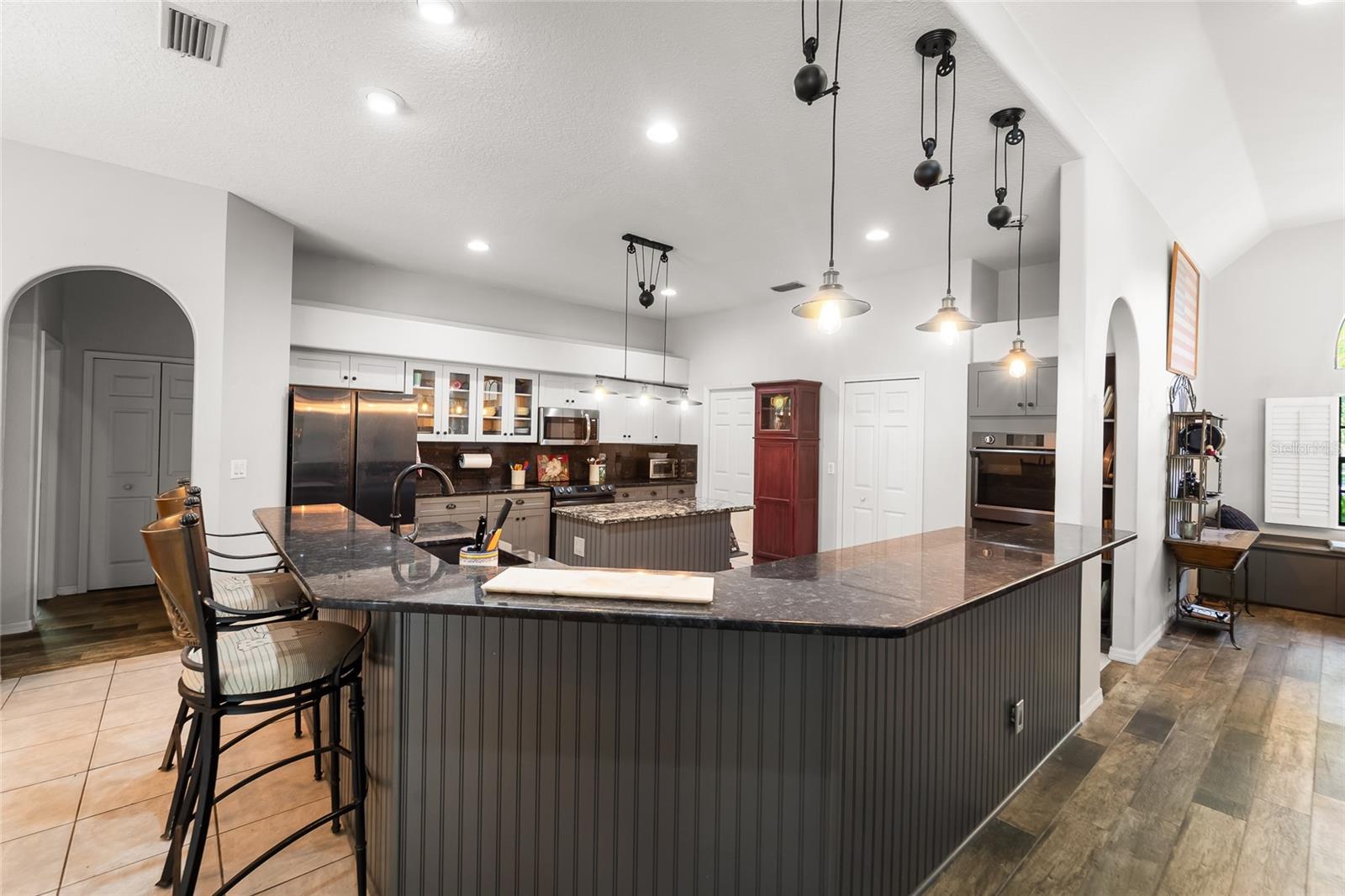 KINGSBOROUGH GARDENS SUB - Residential