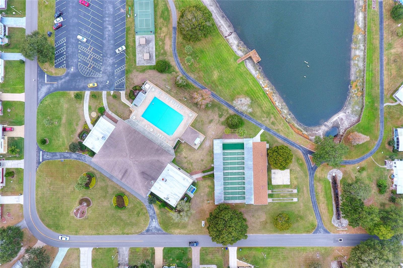 FOXWOOD LAKE ESTATES - Residential