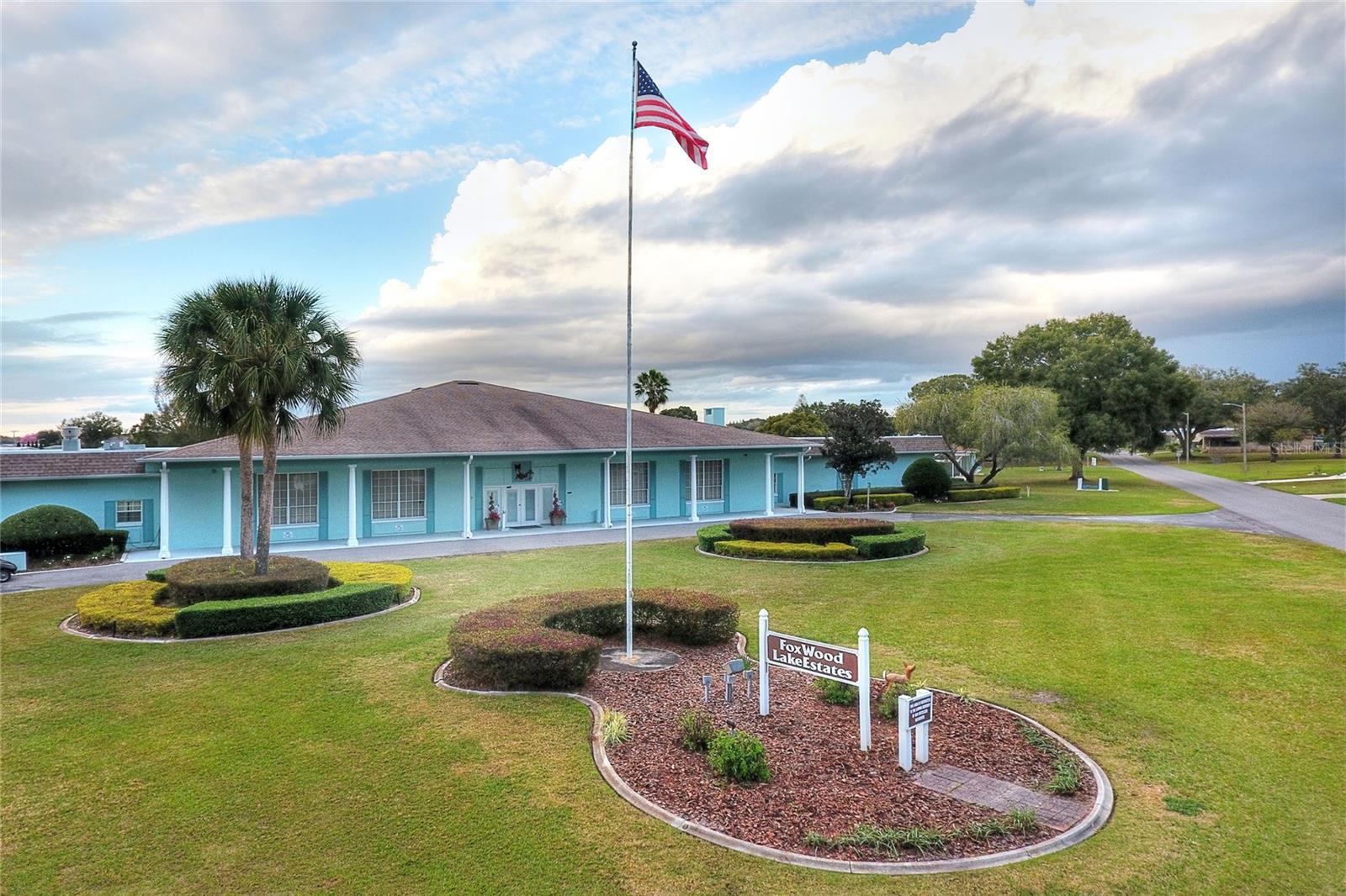 FOXWOOD LAKE ESTATES - Residential