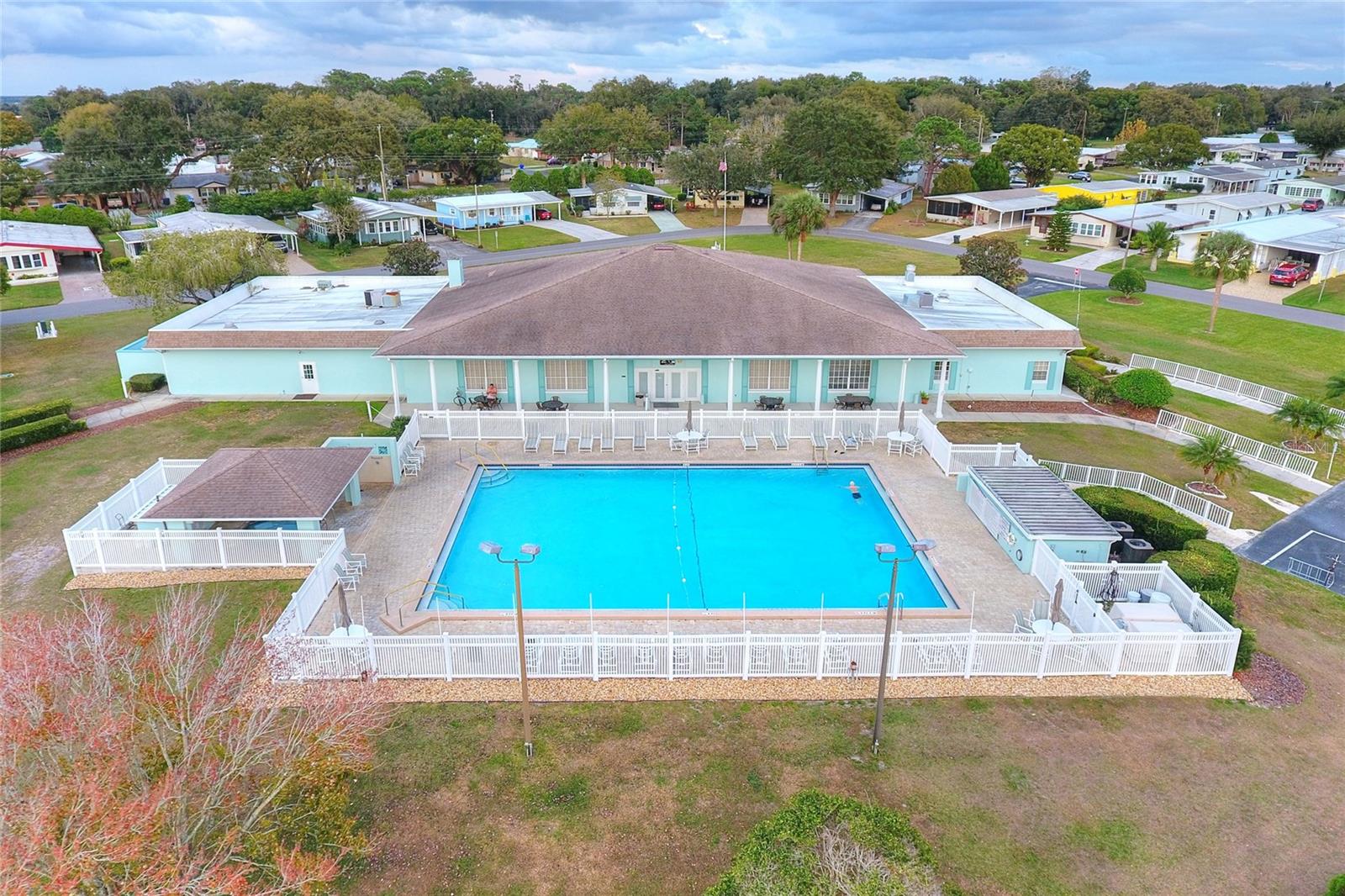 FOXWOOD LAKE ESTATES - Residential