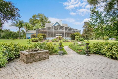 A home in DELAND