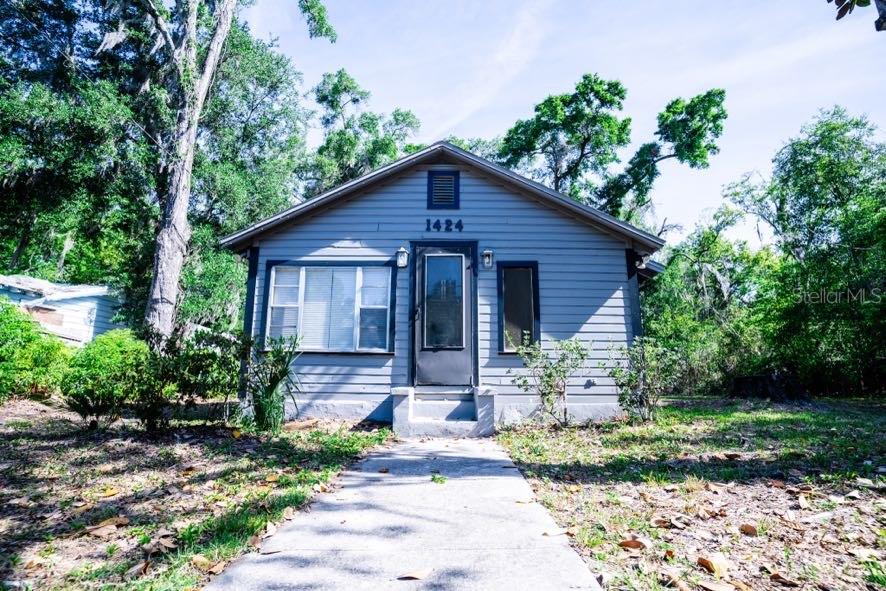 Photo of 1424 NE 1st Avenue, Gainesville, FL 32641 (MLS # GC544223)