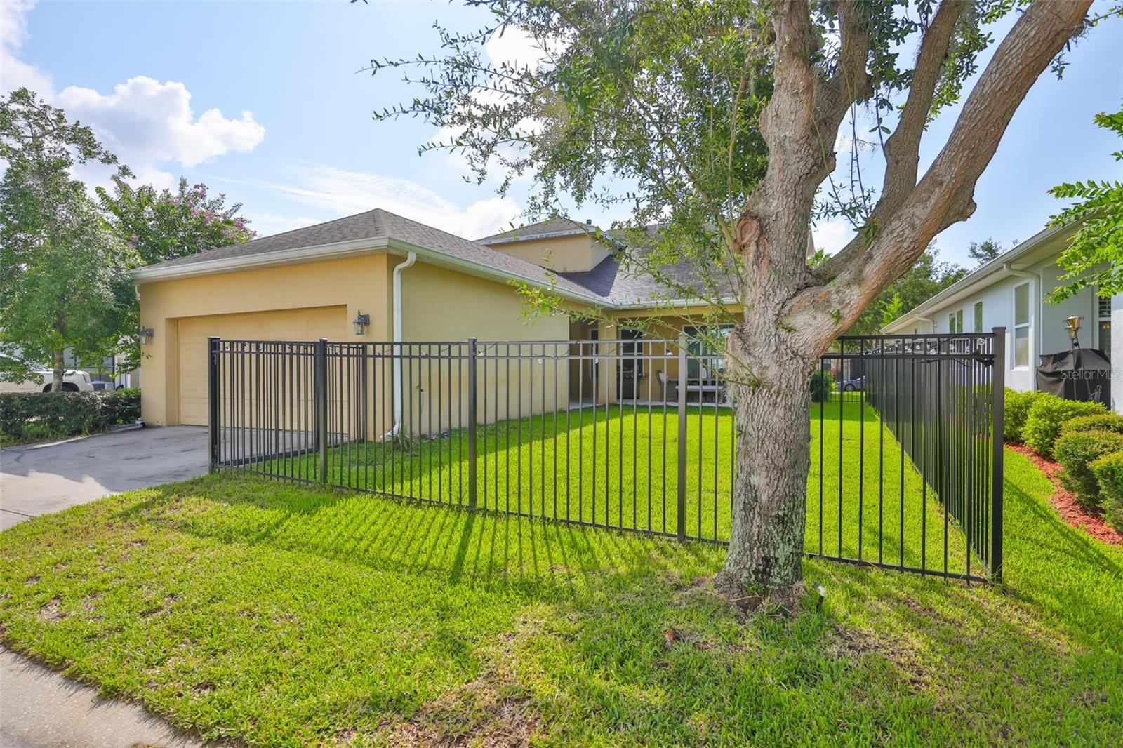 7912 HAMPTON LAKE DRIVE