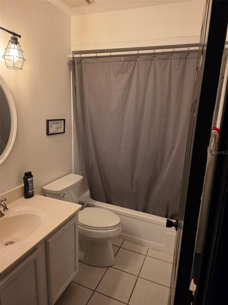 CHRISTINA GROVES SUB - Residential Lease