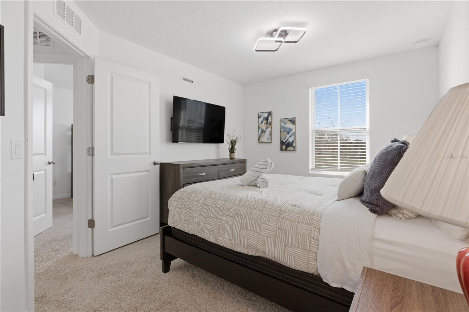 FESTIVAL PH 5 - Residential Lease