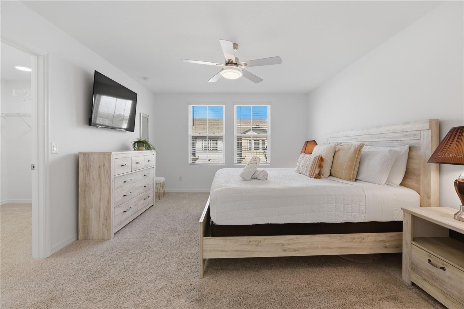 FESTIVAL PH 5 - Residential Lease