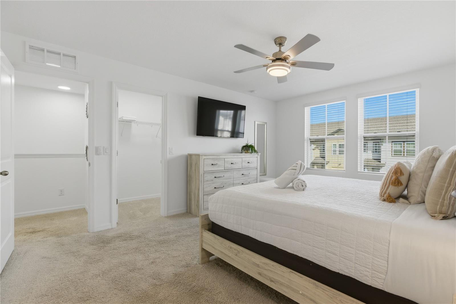 FESTIVAL PH 5 - Residential Lease