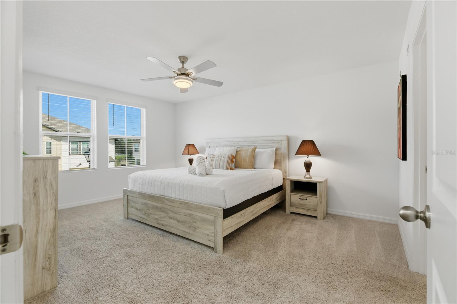 FESTIVAL PH 5 - Residential Lease