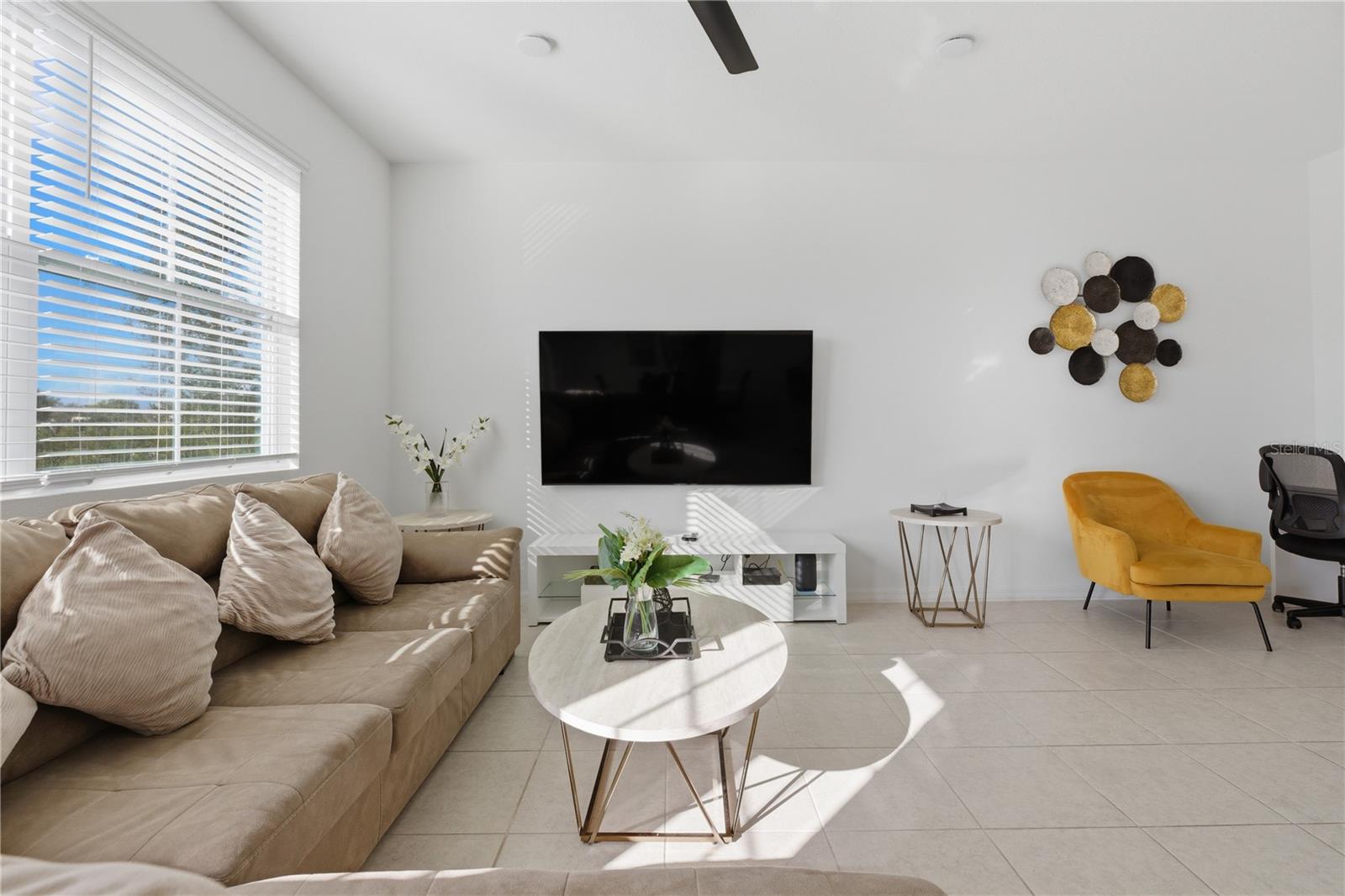 FESTIVAL PH 5 - Residential Lease
