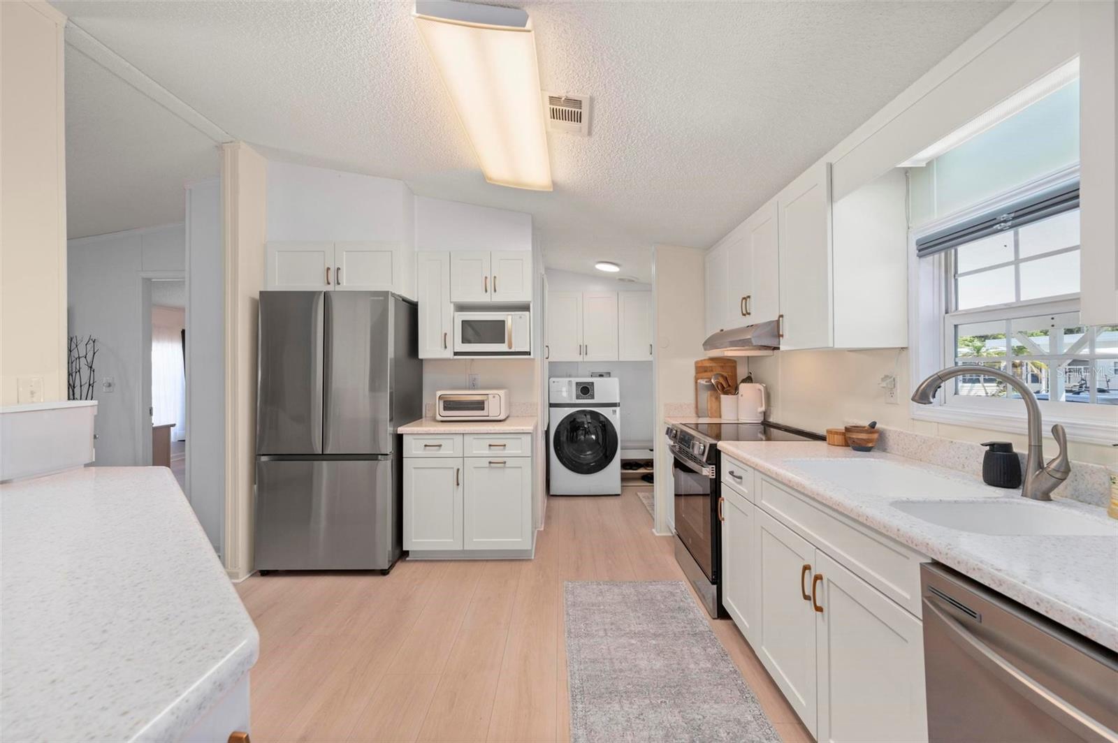 MAPLE LEAF ESTATES - Residential