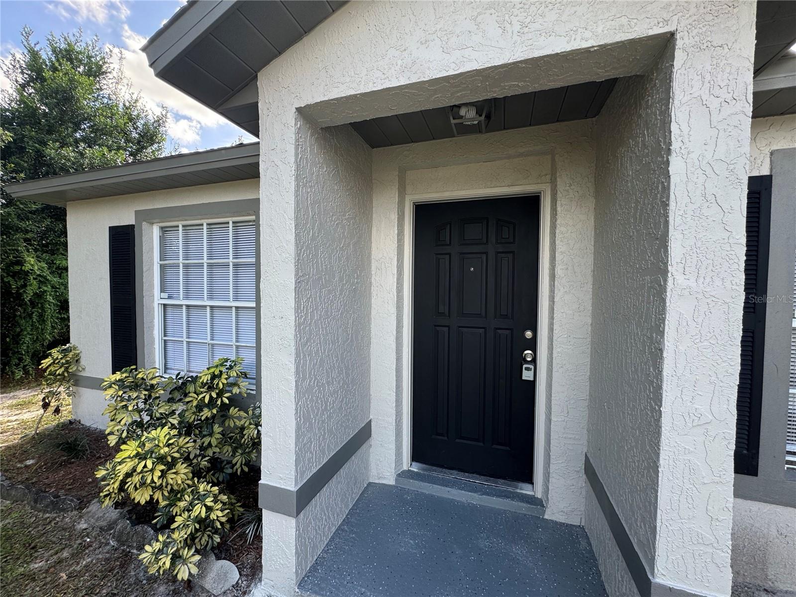 DELTONA LAKES UNIT 32 - Residential Lease