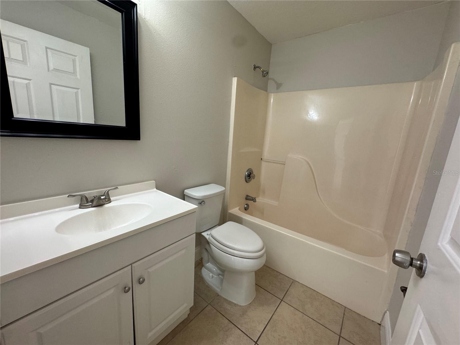 DELTONA LAKES UNIT 32 - Residential Lease