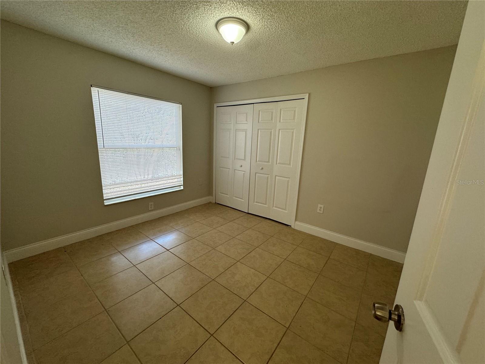 DELTONA LAKES UNIT 32 - Residential Lease