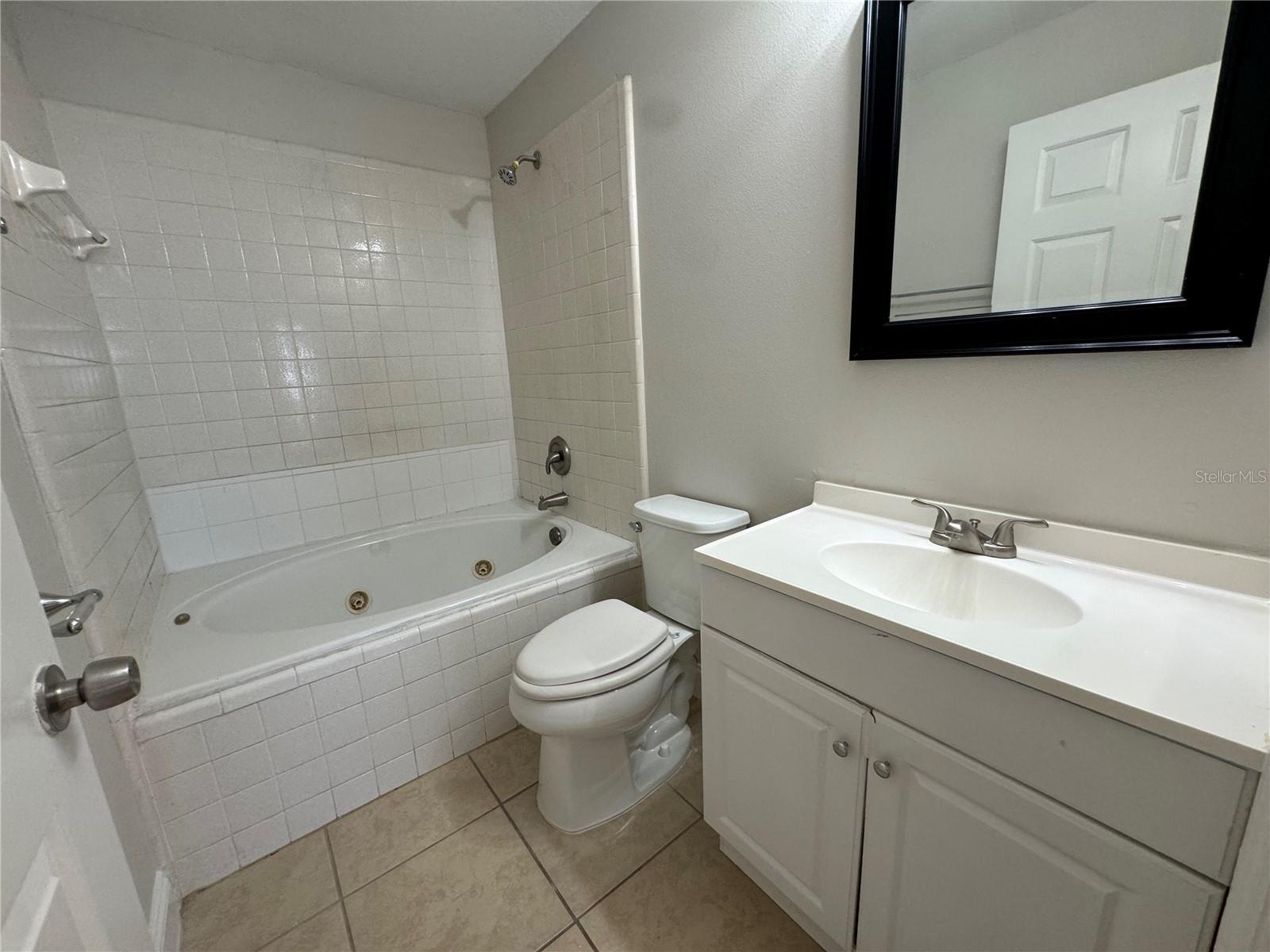 DELTONA LAKES UNIT 32 - Residential Lease