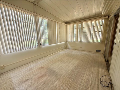Tiny photo for 108 Valencia Cove, Leesburg, FL 34748 (MLS # G5113693)