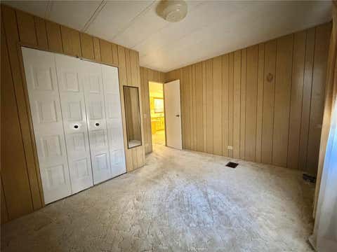 Tiny photo for 108 Valencia Cove, Leesburg, FL 34748 (MLS # G5113693)