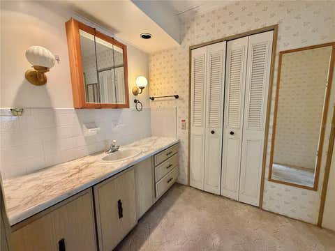 Tiny photo for 108 Valencia Cove, Leesburg, FL 34748 (MLS # G5113693)