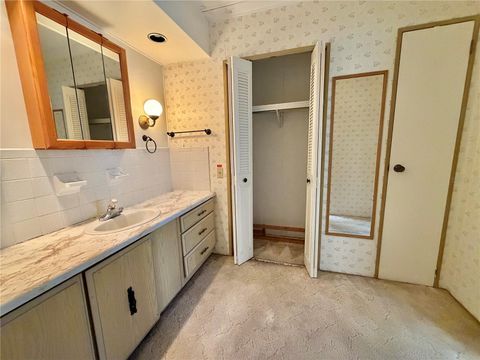 Tiny photo for 108 Valencia Cove, Leesburg, FL 34748 (MLS # G5113693)