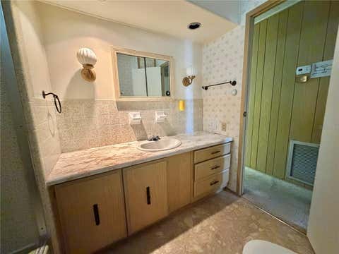 Tiny photo for 108 Valencia Cove, Leesburg, FL 34748 (MLS # G5113693)