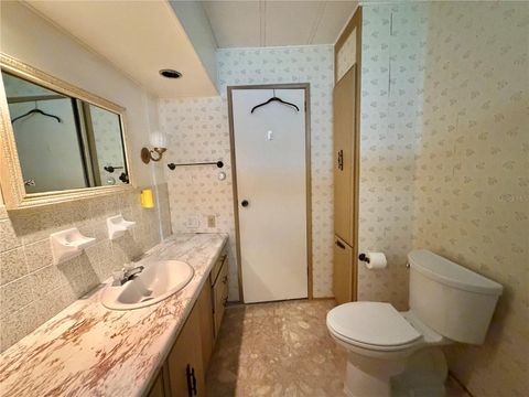 Tiny photo for 108 Valencia Cove, Leesburg, FL 34748 (MLS # G5113693)