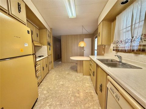Tiny photo for 108 Valencia Cove, Leesburg, FL 34748 (MLS # G5113693)