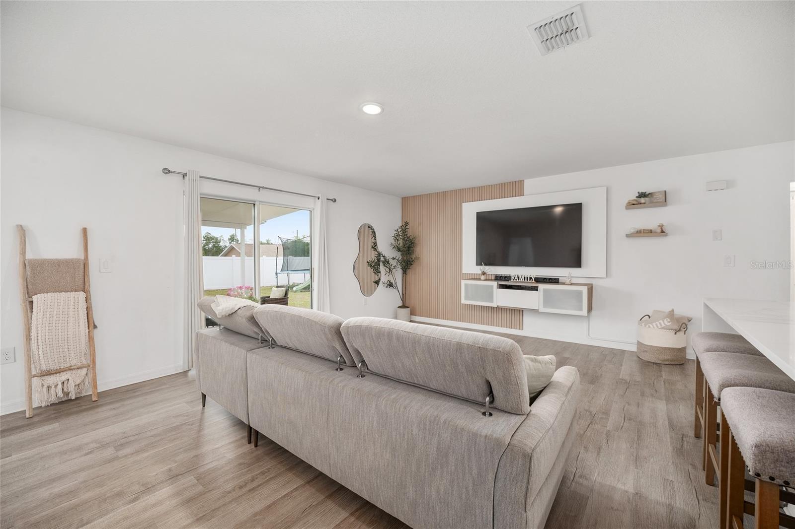 MARION OAKS UNIT 6 - Residential