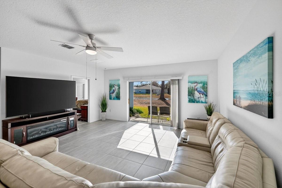 RIVERFRONT ESTATES SOUTH - Residential