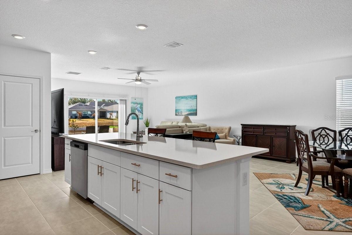 RIVERFRONT ESTATES SOUTH - Residential