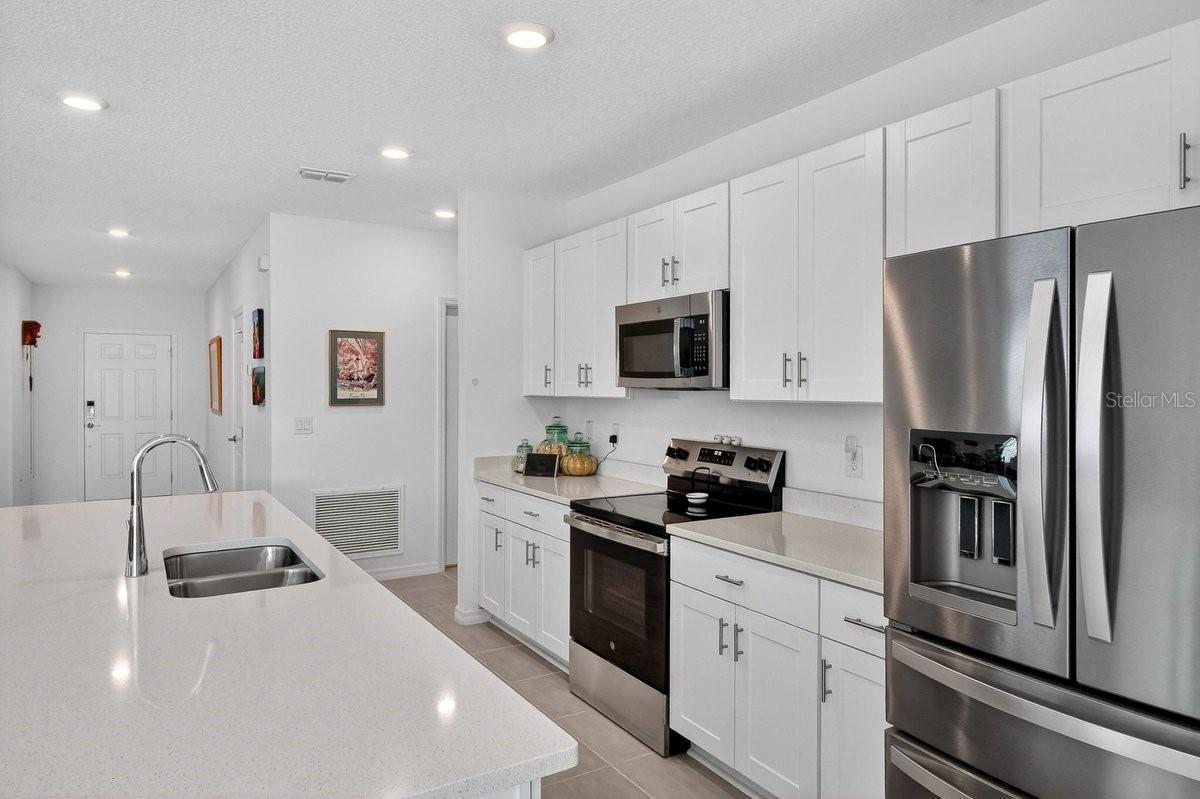 RIVERFRONT ESTATES SOUTH - Residential