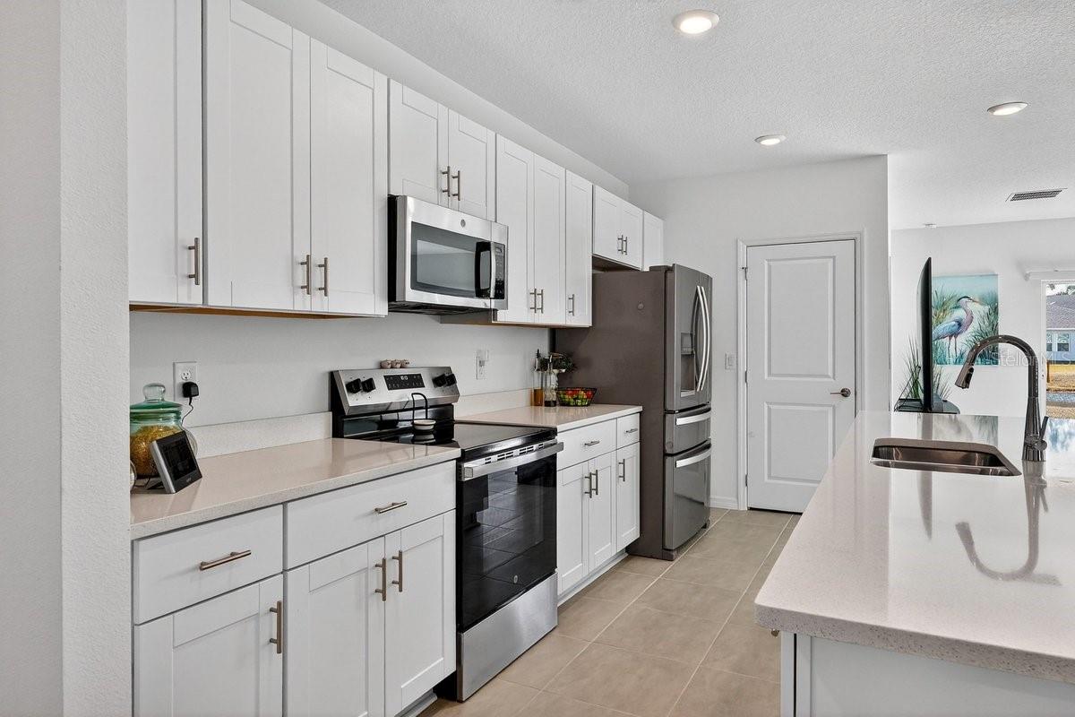 RIVERFRONT ESTATES SOUTH - Residential