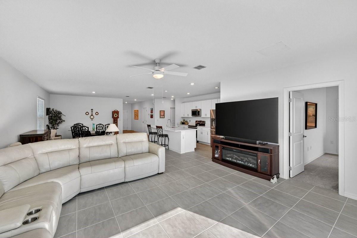 RIVERFRONT ESTATES SOUTH - Residential