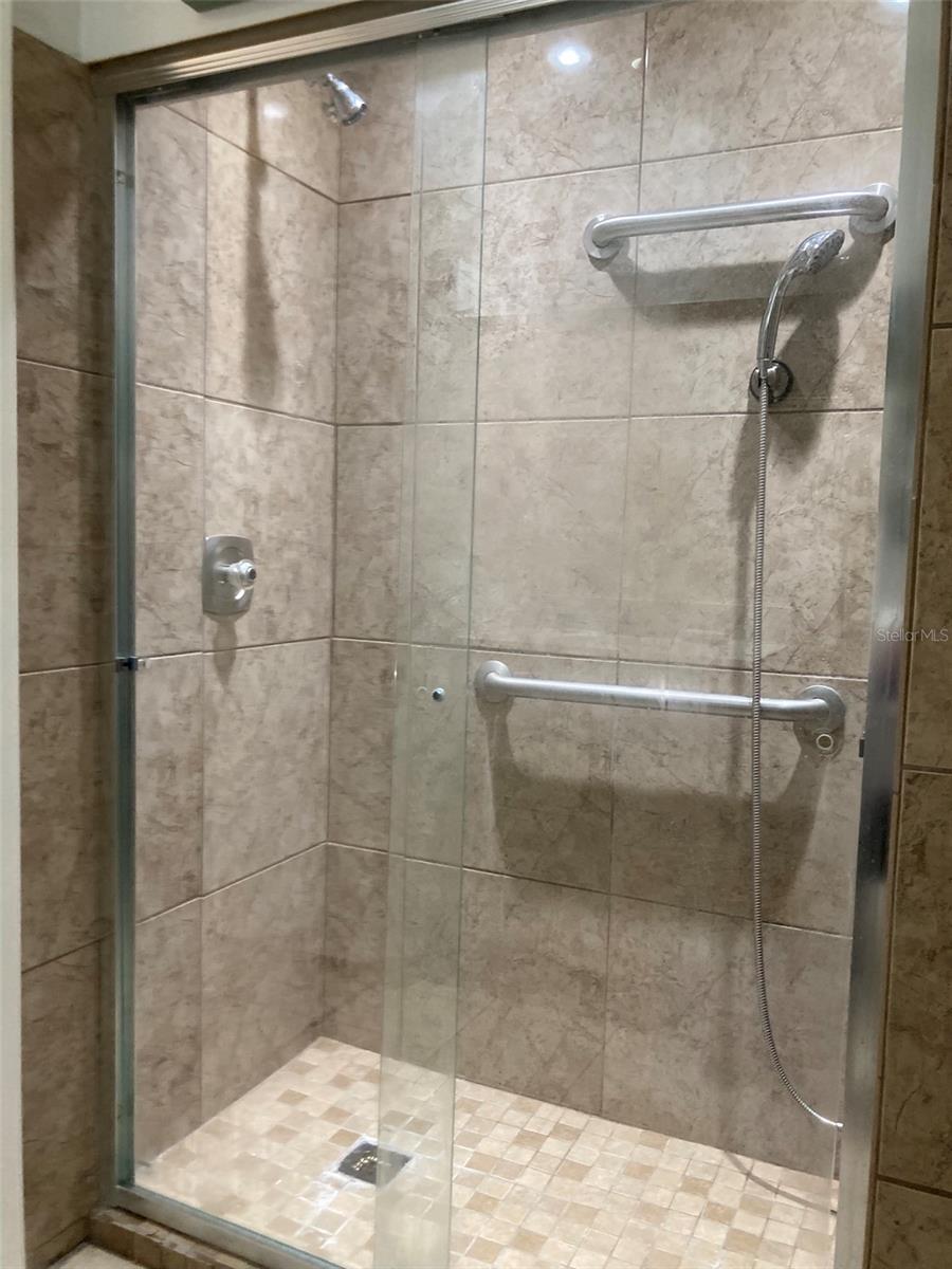 TERRACE PARK OF FIVE TOWNS - Residential